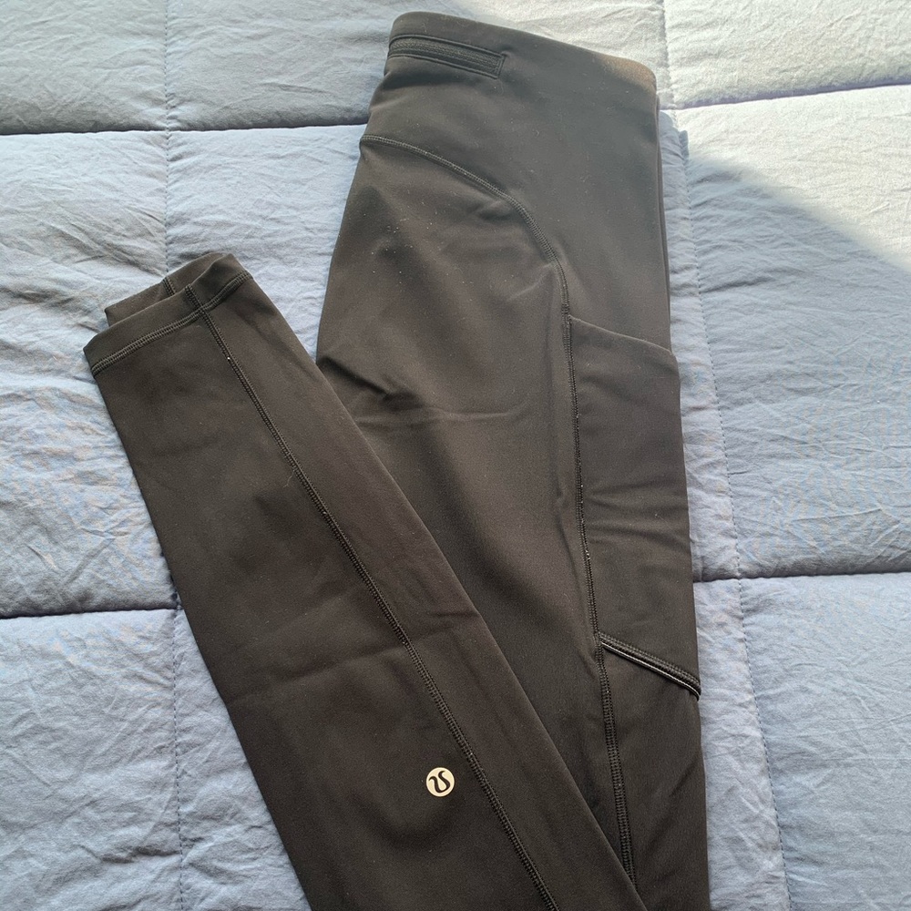 black lululemon leggings size 4